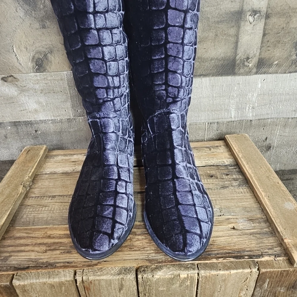 STUART WEITZMAN OTK Velvet Croc Print Boots - 38.5
